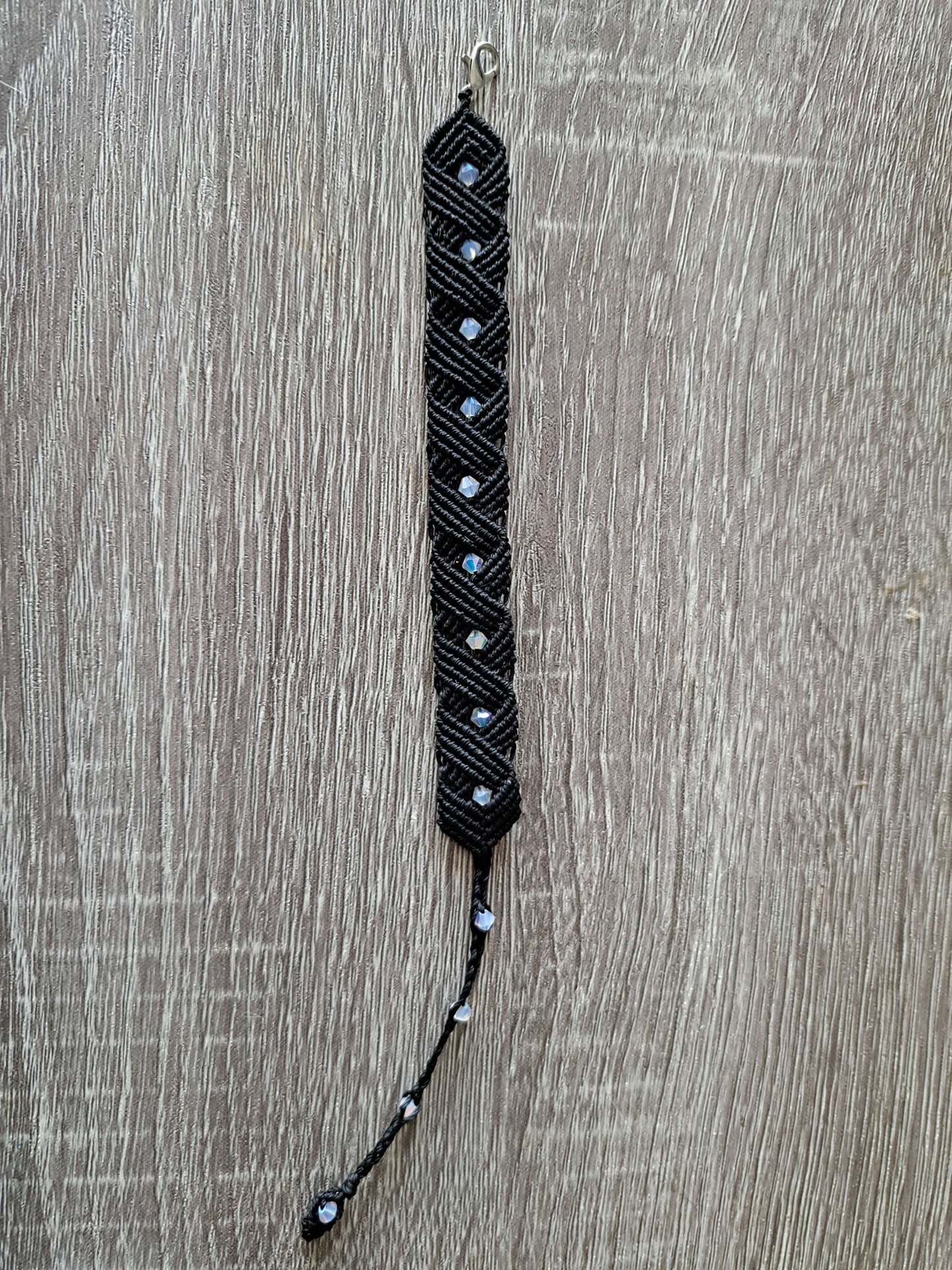 Bracelet structuré avec cristaux