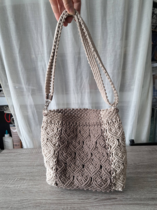 Sac à main motif cœur